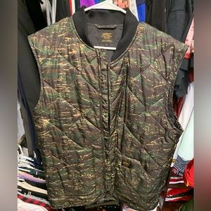 Carhartt WIP Tiger Camo Vest size XL